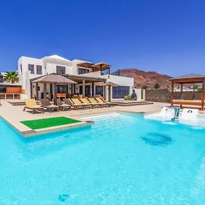 https://villa-buddha-playa-blanca-lanzarote.in-canary-islands.com
